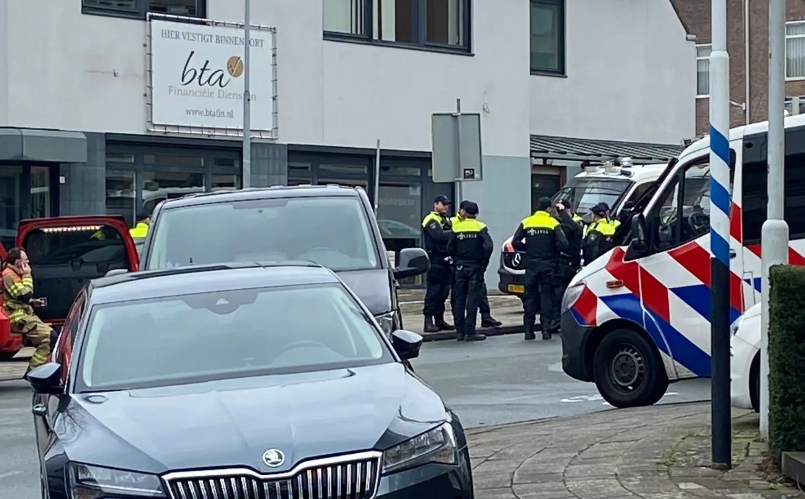  Hà Lan: Nhiều người bị bắt giữ làm con tin trong hộp đêm