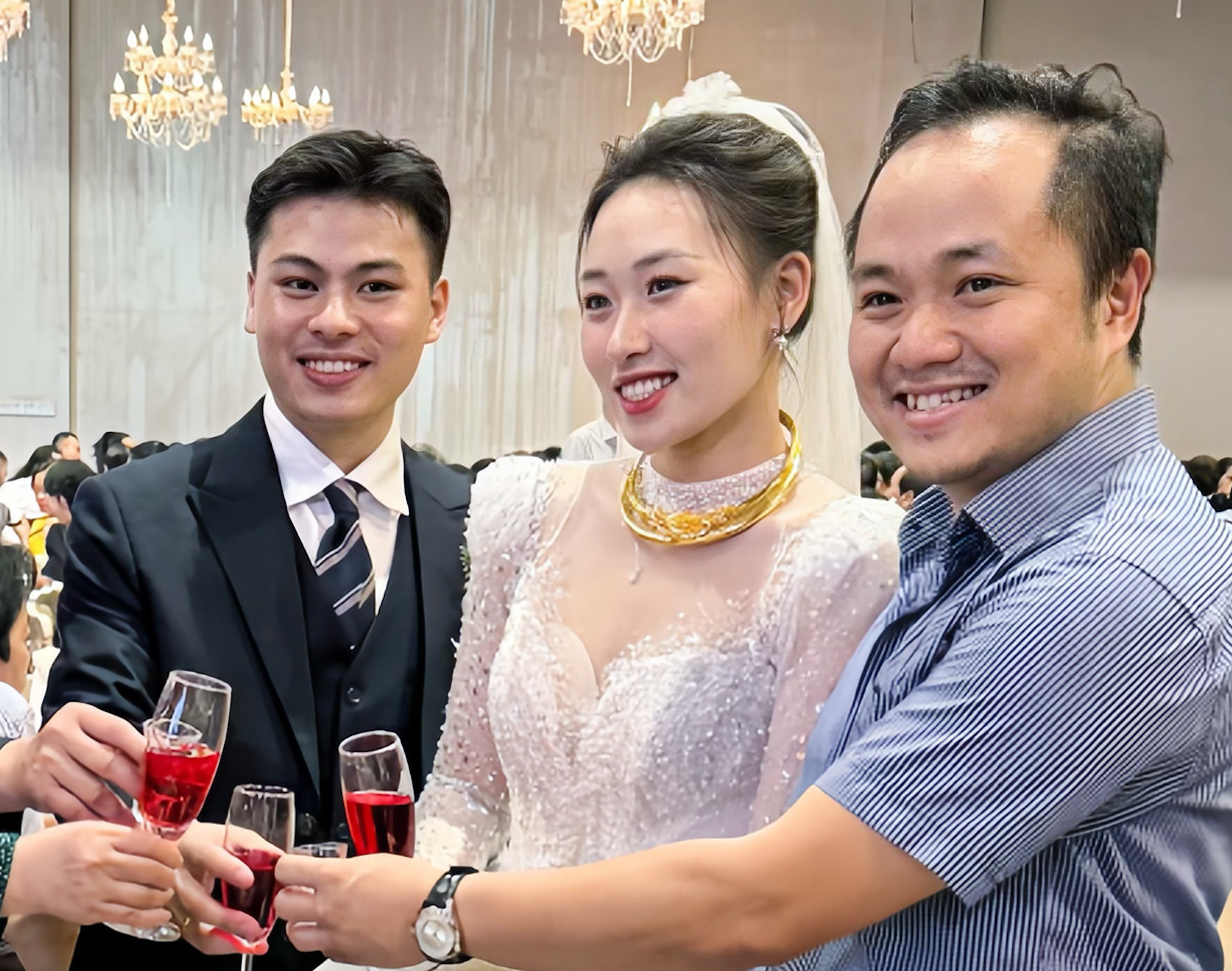 Bác sỹ Hà Nội bất ngờ được mời ăn cưới nữ bệnh nhân 6 năm trước