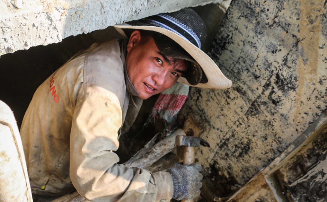 Nắng nóng gay gắt trên 38 độ C ở Bắc Bộ và Trung Bộ kéo dài nhiều ngày