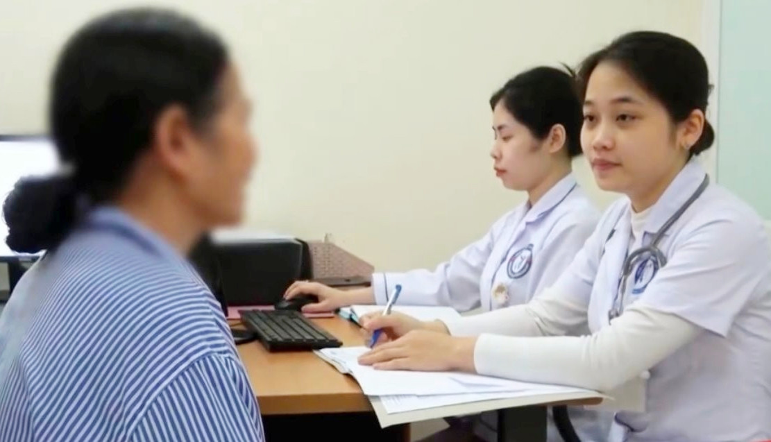 Nguyên nhân bất ngờ khiến người phụ nữ rối loạn giọng nói, khó phát âm