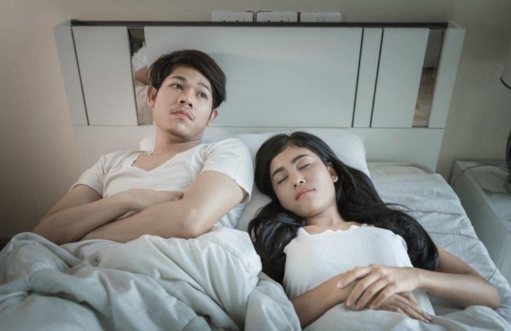 Khổ sở vì chồng hờ hững chuyện chăn gối 