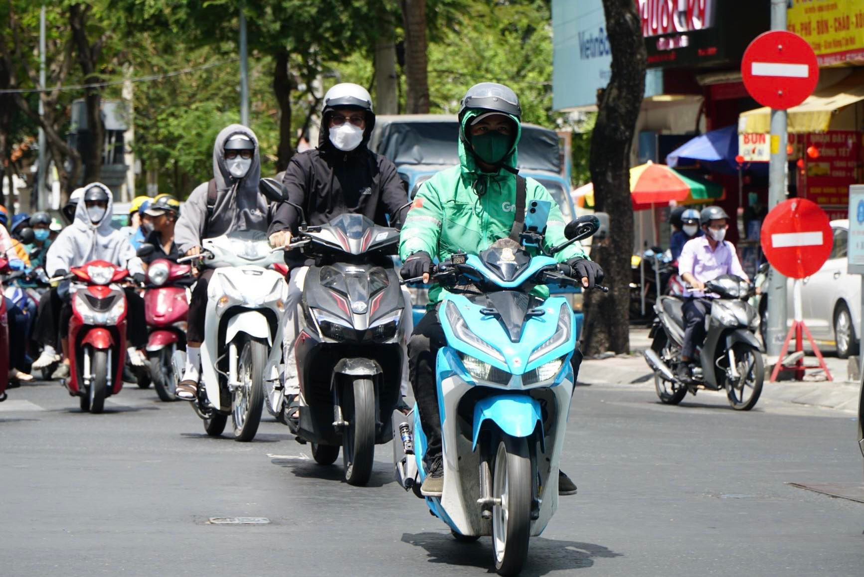 Dự báo thời tiết TP.HCM hôm nay 3/4: Nền nhiệt tăng, cao nhất 37 độ C