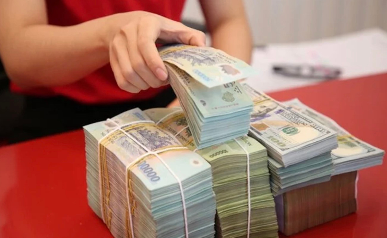 Nhiều ngân hàng tăng lãi suất huy động