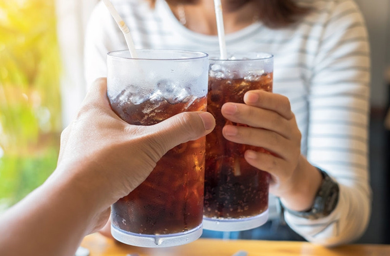 Trung bình một người Việt tiêu thụ 1 lít nước ngọt mỗi tuần