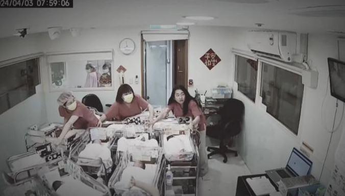 Khoảnh khắc thót tim khi y tá Đài Loan nỗ lực bảo vệ trẻ sơ sinh trong động đất 