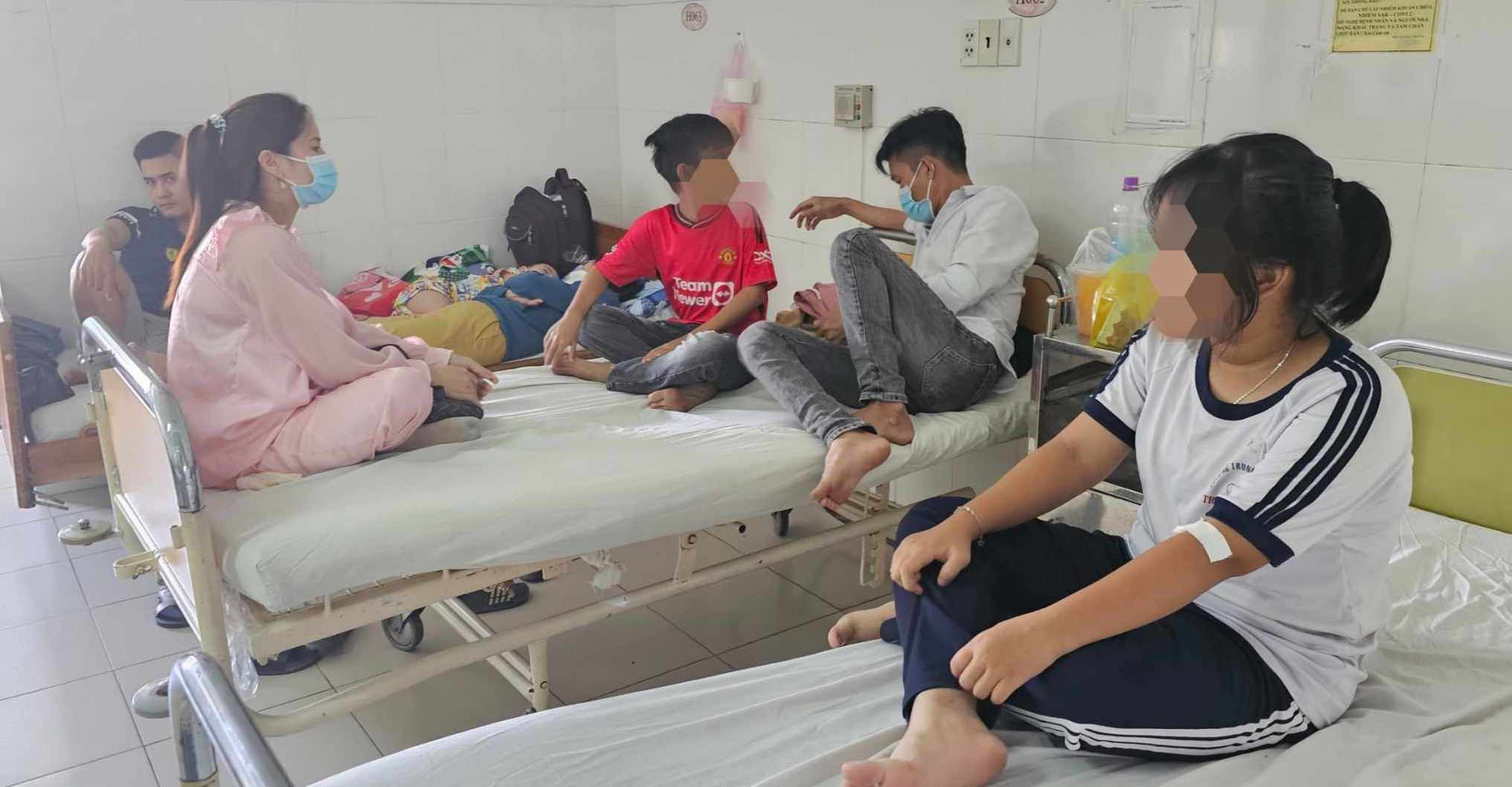 Sau loạt vụ ngộ độc, Khánh Hòa sẽ kiểm tra các cơ sở thực phẩm liên quan đến gà 