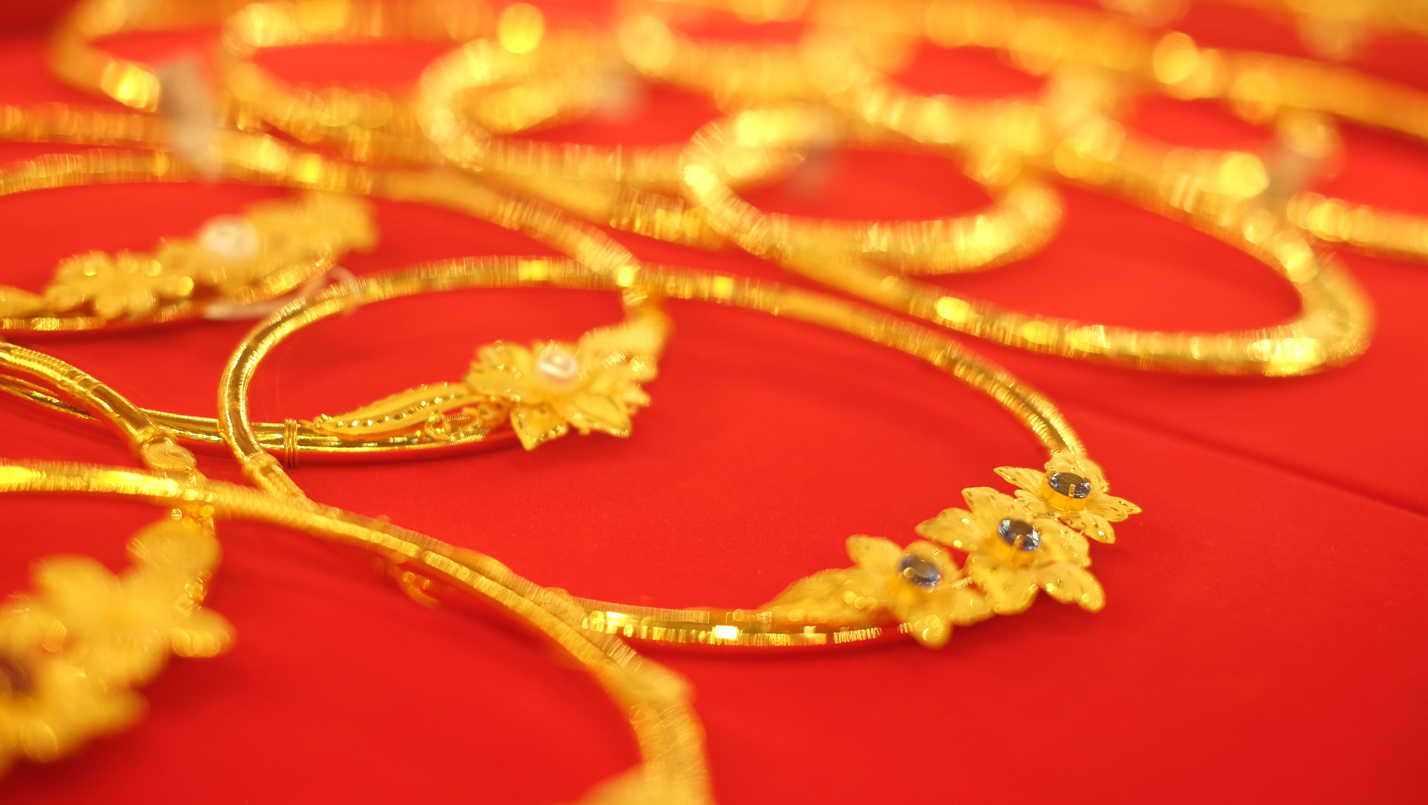 Giá vàng nhẫn tăng 3,3 triệu đồng/lượng trong một ngày