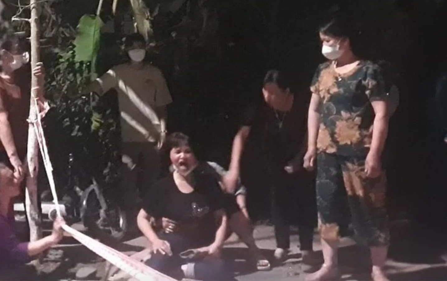 Thiếu nữ bị bạn trai sát hại ở Hải Phòng: Mẹ nạn nhân vật vã khóc đòi con