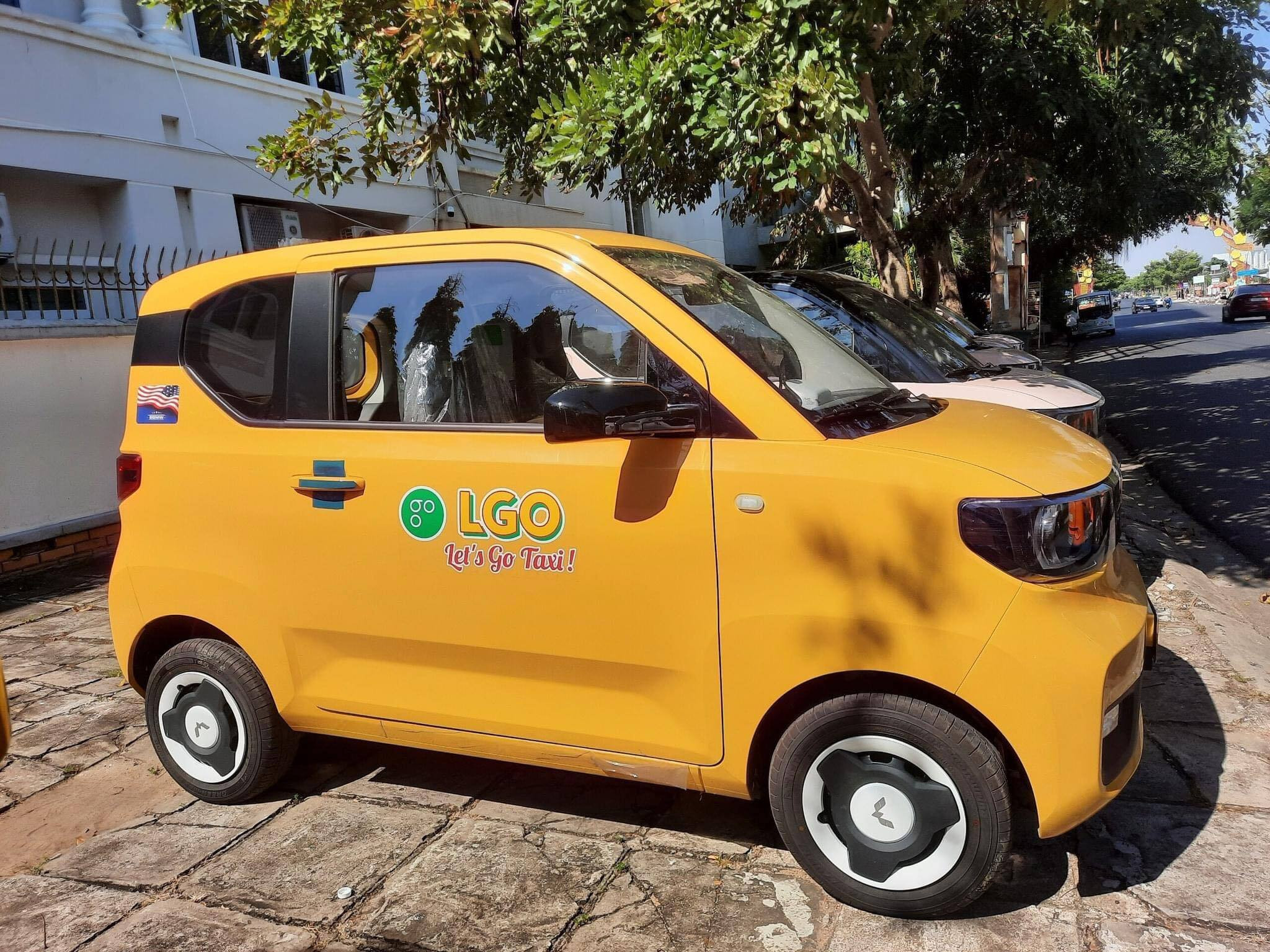 Xe điện 200 triệu đồng, đi 120 km phải nghỉ sạc 6 tiếng có thể làm taxi?