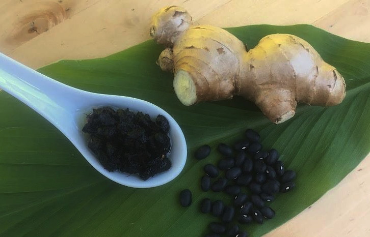 Uống nước đậu đen rang gừng có tác dụng gì?