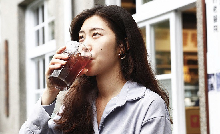 4 nhóm người không nên uống nước đậu đen