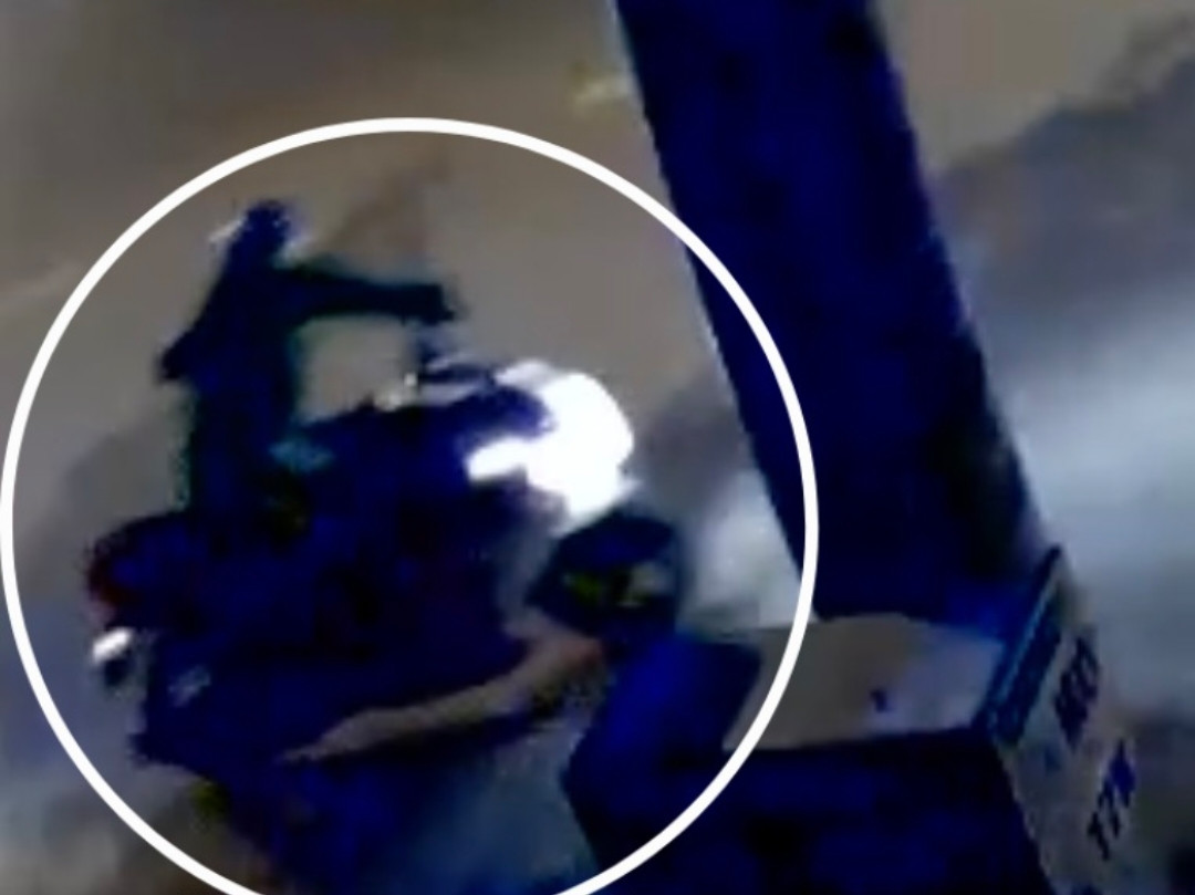 Nhóm người phá cửa, cướp tài sản cửa hàng Hoàng Hà Mobile tại Nha Trang