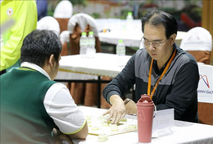 Nguyễn Thành Bảo tranh tài tại giải cờ tướng Bát Kiệt