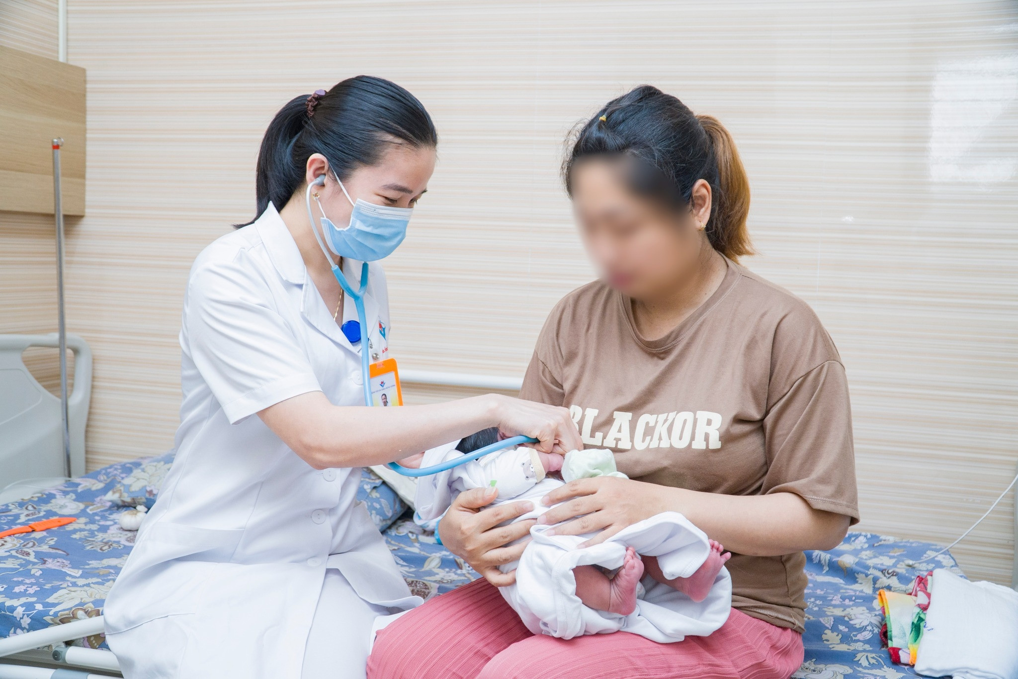 Lý do bé trai nặng 5,4kg phải cấp cứu ngay khi vừa chào đời