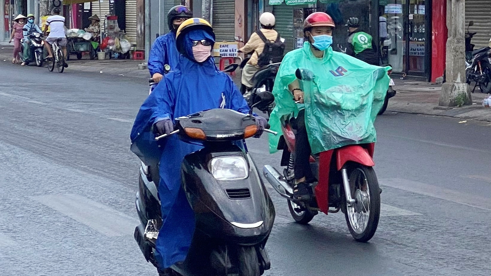 TP.HCM đón cơn mưa 'vàng' sau đợt nắng nóng gay gắt kéo dài