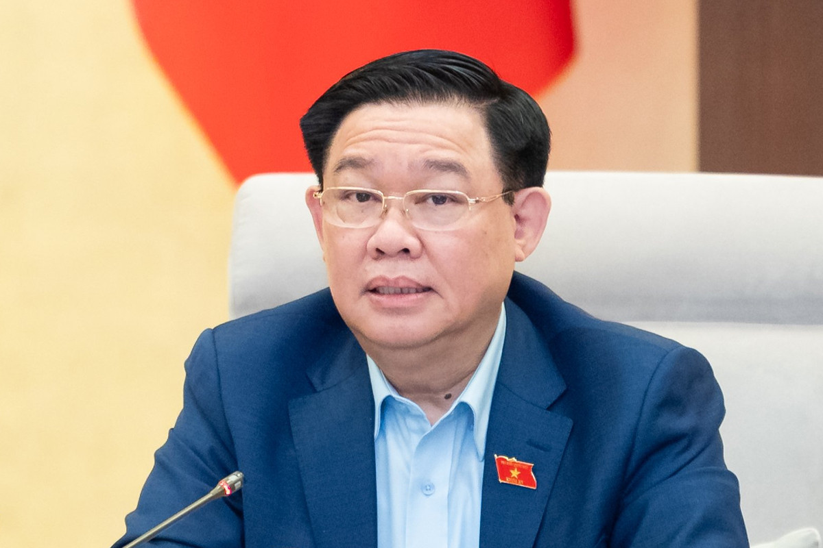 Miễn nhiệm Chủ tịch Quốc hội Vương Đình Huệ