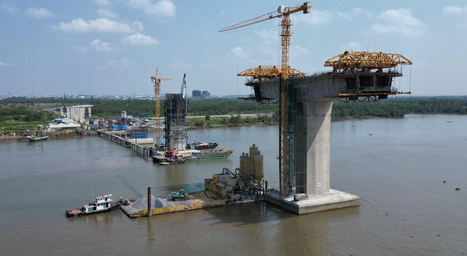 Cầu 6.950 tỷ nối TP.HCM và Đồng Nai sau gần 2 năm thi công