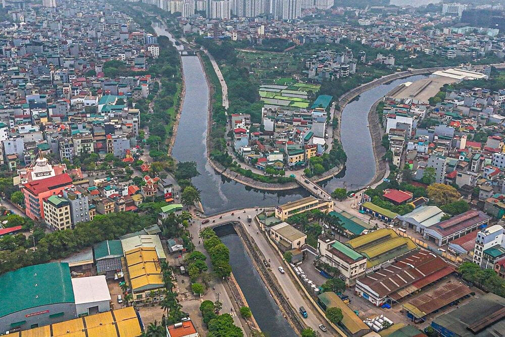 Muốn 'hồi sinh' sông Tô Lịch không thể chỉ trông chờ vào nhà máy xử lý nước thải