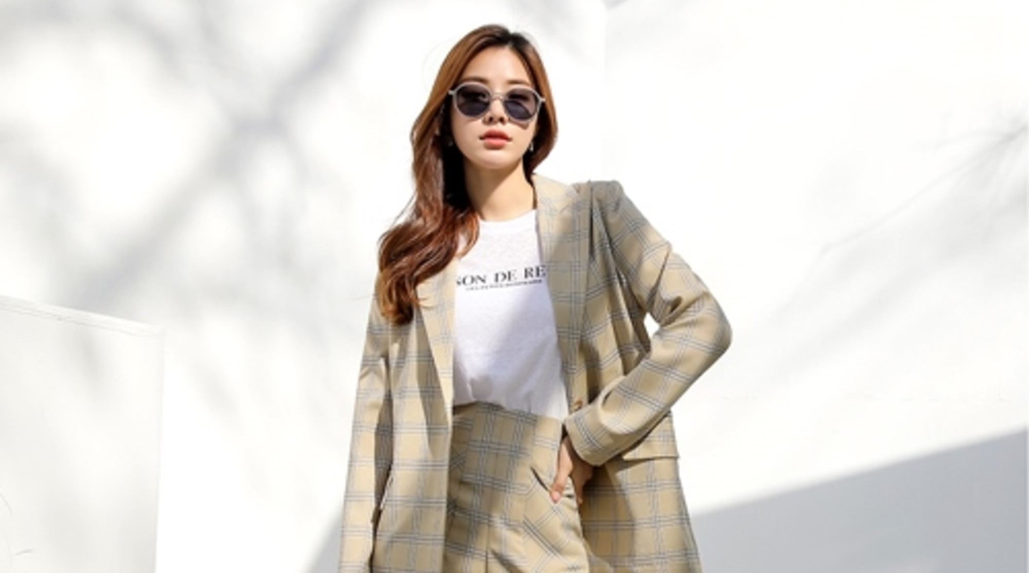 Mẹo phối đồ với quần short công sở ngày hè cho nàng sành điệu