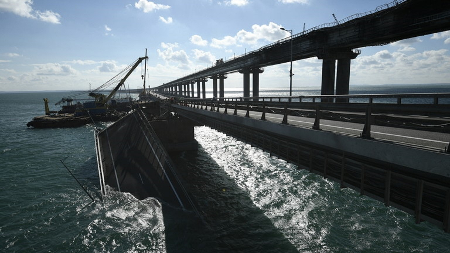 Xuất hiện tình tiết mới về vụ đánh bom cầu Crimea năm 2022