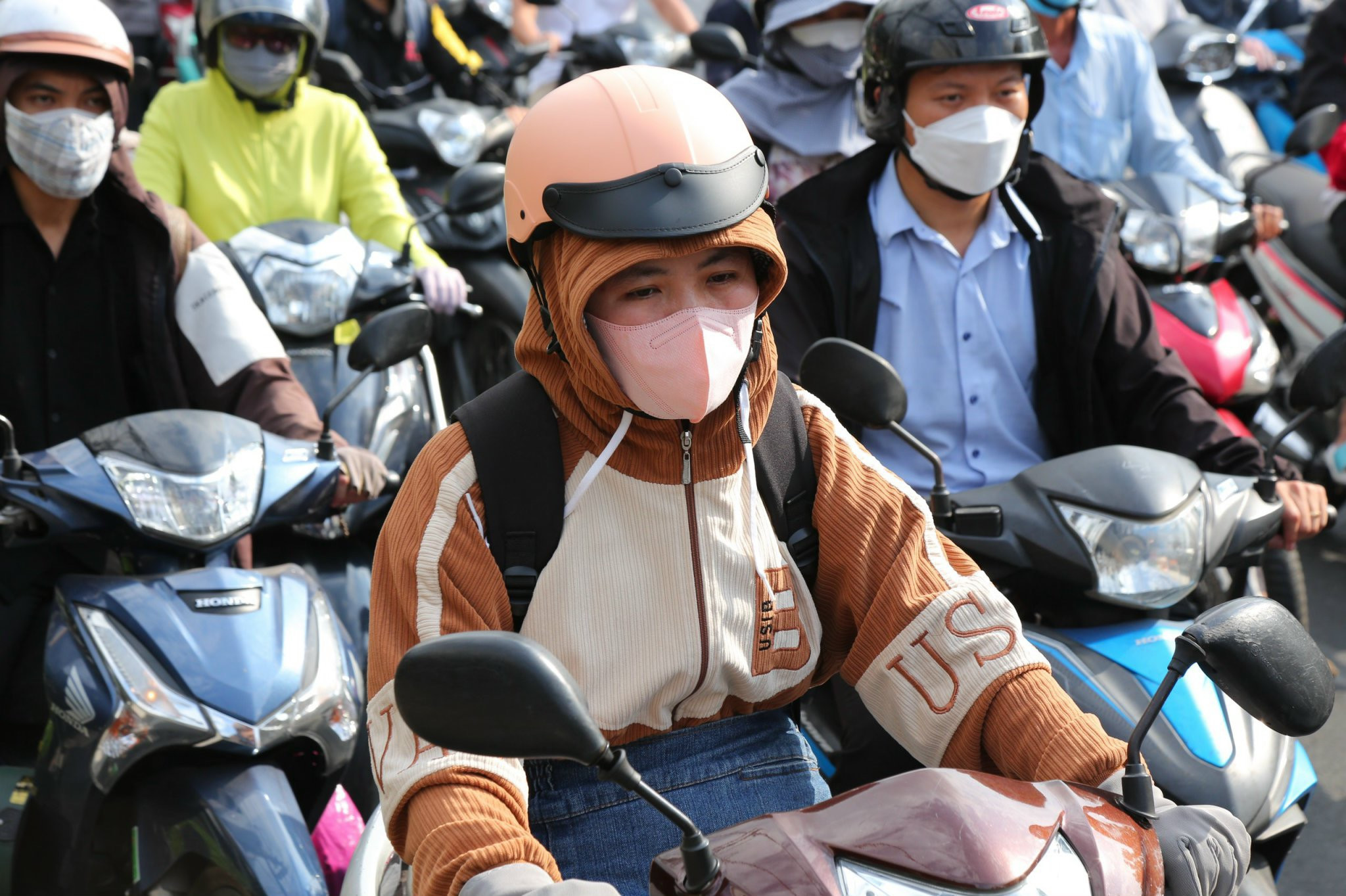 Thời tiết TP.HCM hôm nay 3/5: Nắng nóng gay gắt, nền nhiệt 37 độ C