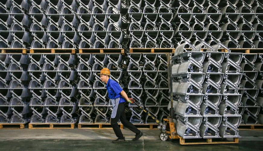 Nhiều người dân Trung Quốc chán cảnh 'nghỉ dài - làm bù'