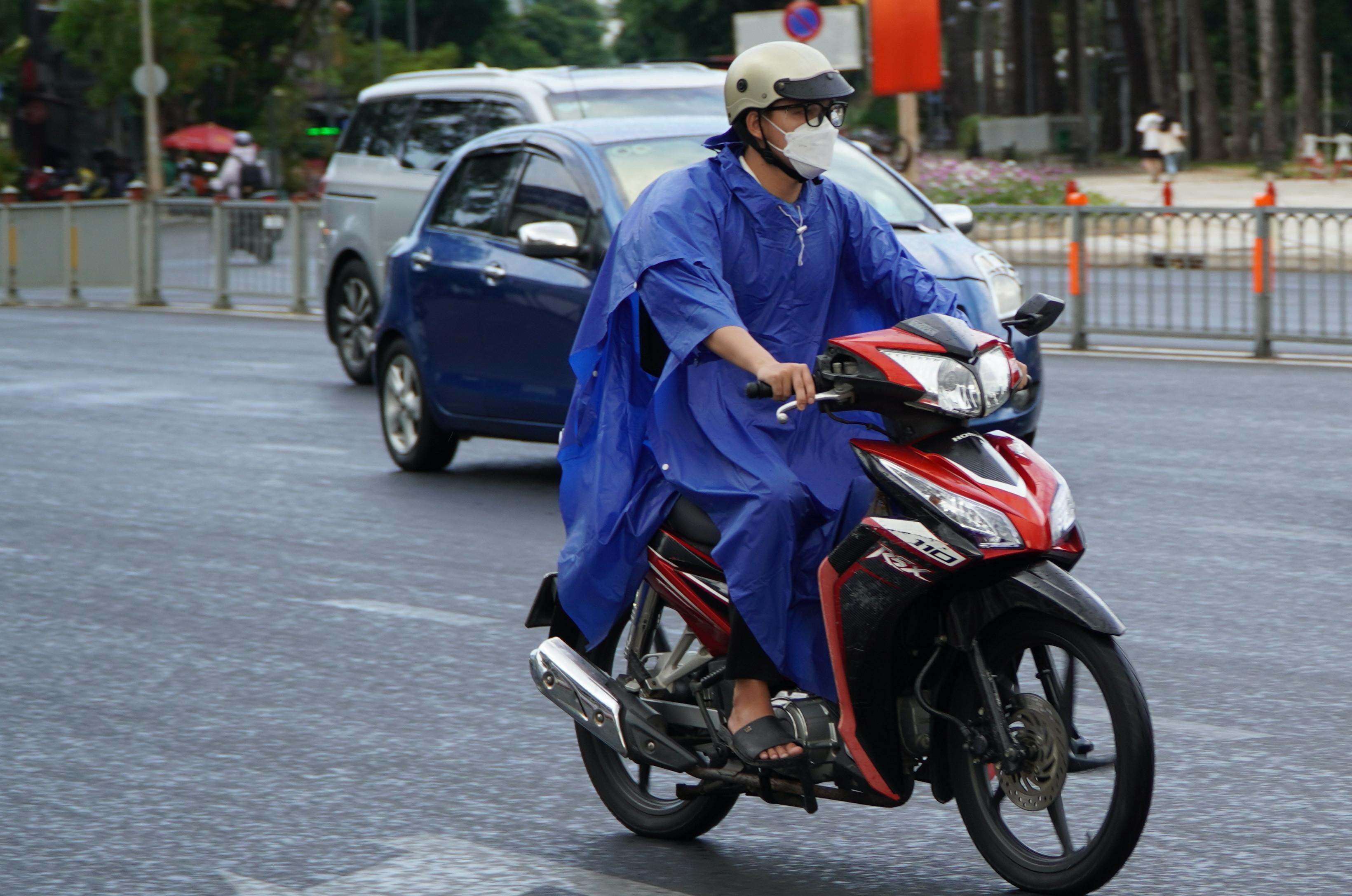 Thời tiết TP.HCM hôm nay 6/5: Mưa rào và dông rải rác