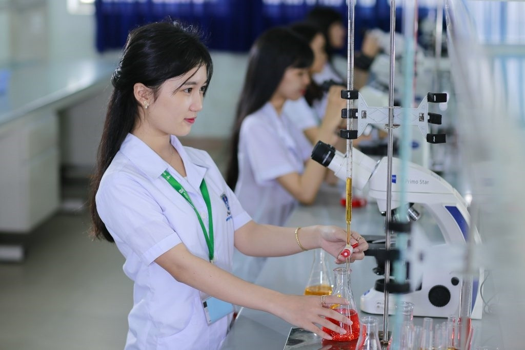 Nhiều trường đại học Y dược xét tuyển đại học bằng môn Văn