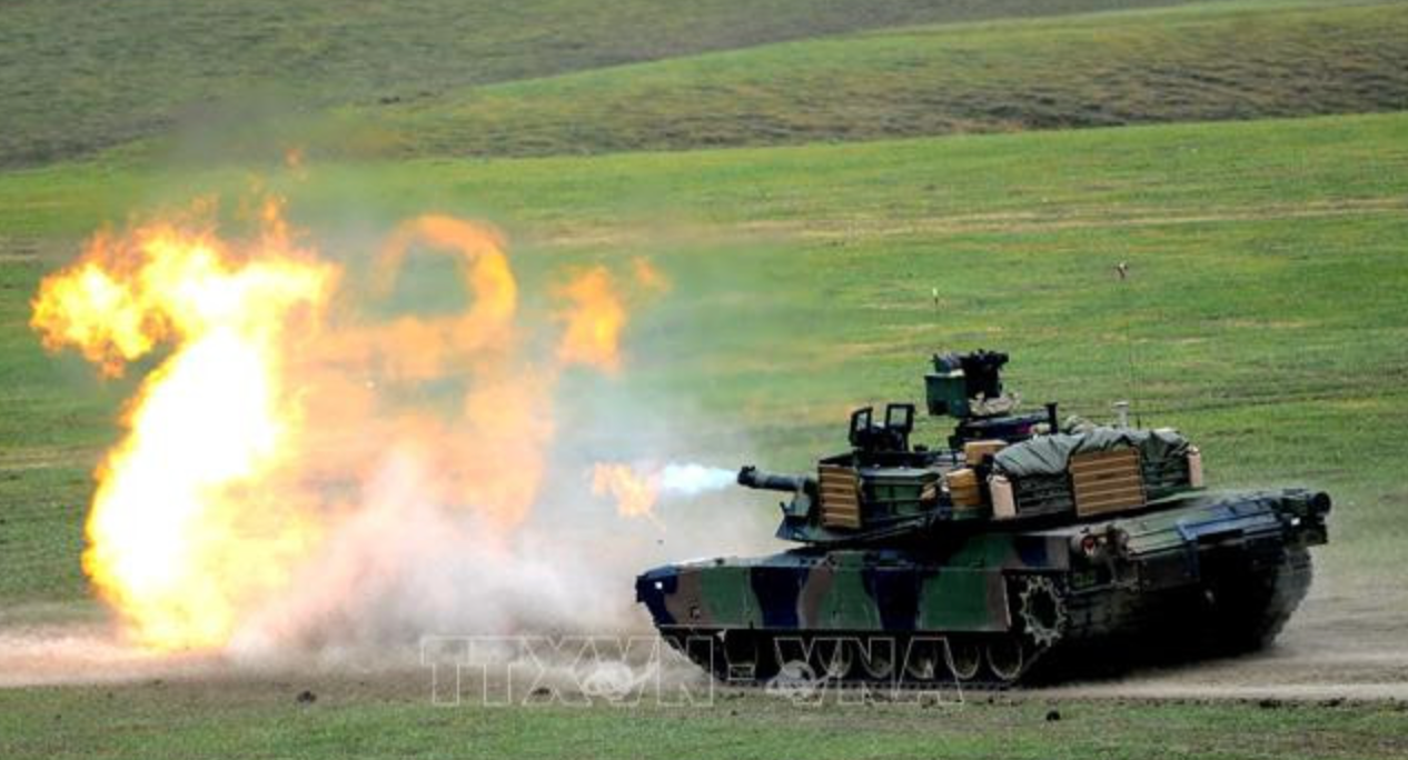 Khoảnh khắc UAV Nga phá hủy xe tăng Abrams ở Donbass