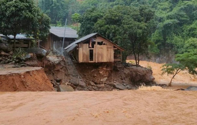 Bắc Bộ, Bắc Trung Bộ mưa dông, nguy cơ lũ quét và sạt lở đất ở 12 tỉnh