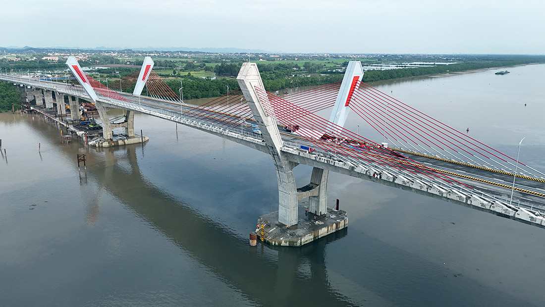 Vì sao cầu Bến Rừng nối Hải Phòng với Quảng Ninh 'lỡ hẹn' thông xe?