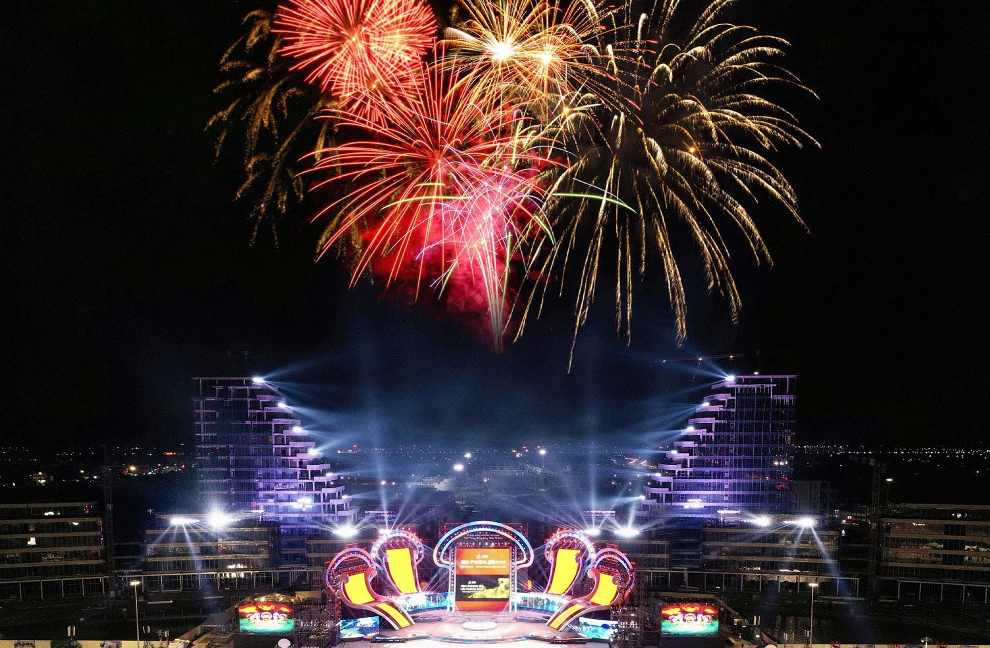 Hải Phòng mở cửa đón Nhân dân xem lễ hội hoa phượng đỏ từ 18h hôm nay