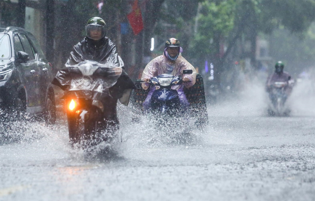 Ảnh hưởng của không khí lạnh, Bắc và Trung Bộ hứng mưa dông