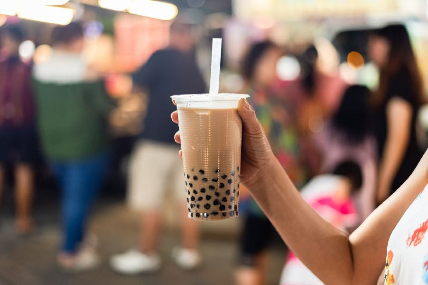 Đòi lại tiền 16 ly trà sữa vì bị từ chối tỏ tình, chàng trai làm 'sôi' mạng Việt