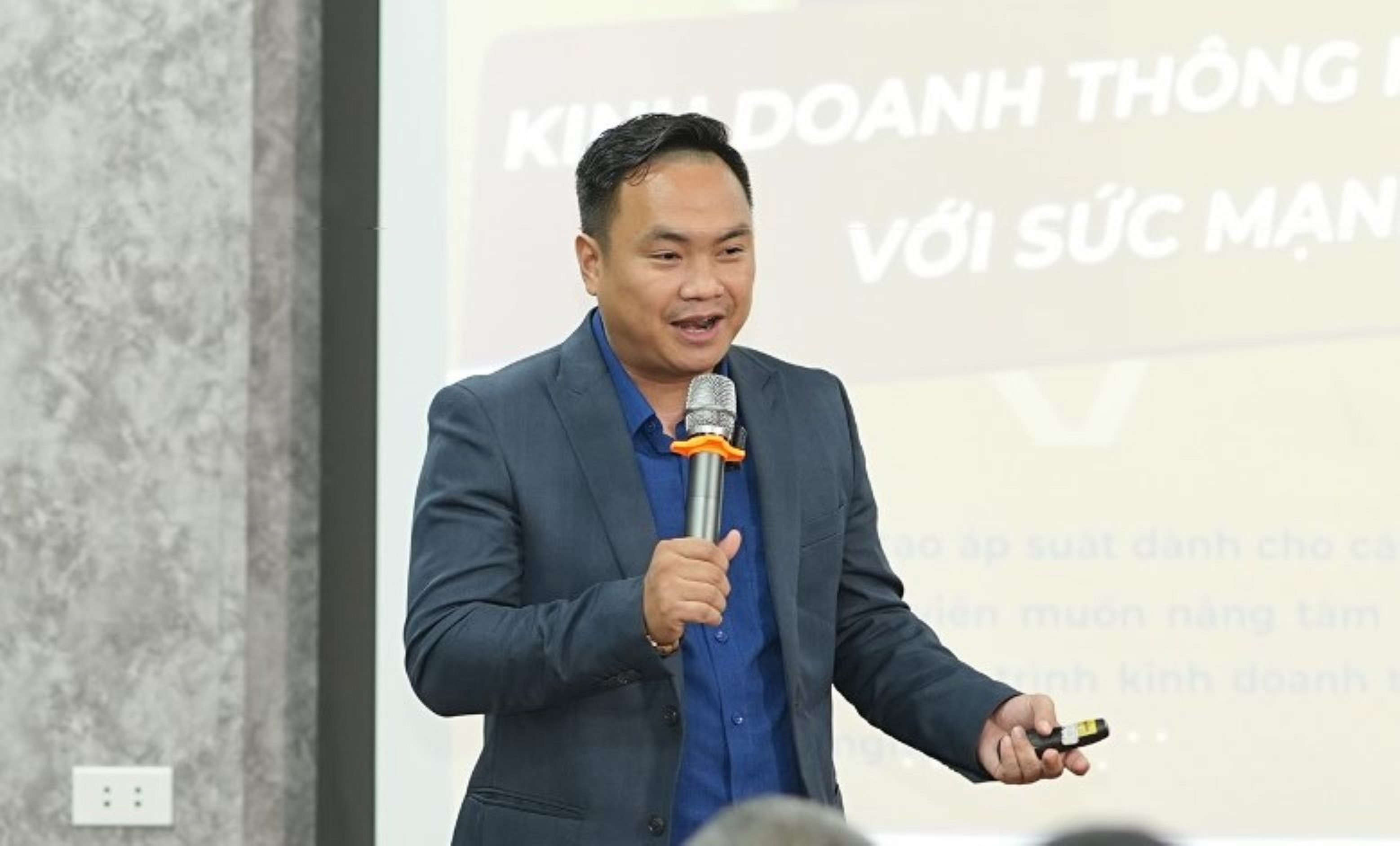 Phổ cập AI tạo cơ hội phát triển tương lai cho cộng đồng