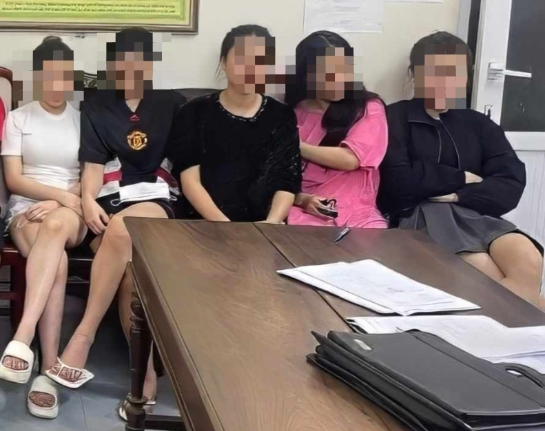 5 cô gái ‘bay lắc’ cùng nhóm cầu thủ Hà Tĩnh bị xử lý thế nào?