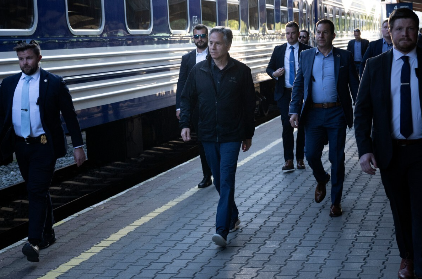 Ngoại trưởng Blinken: Mỹ không khuyến khích Ukraine tấn công lãnh thổ Nga