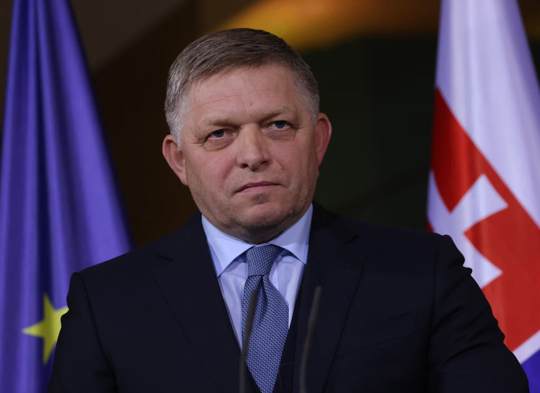 Thủ tướng Slovakia bị bắn