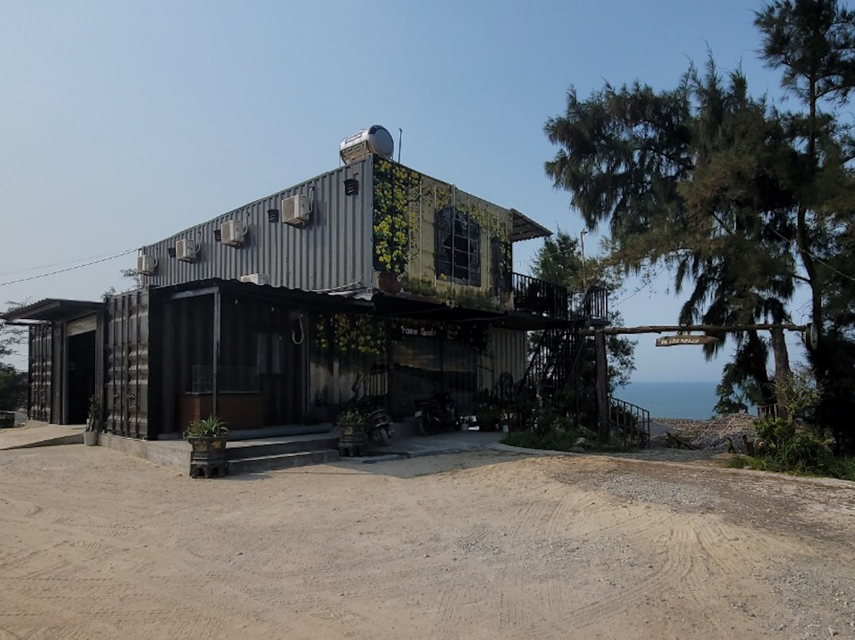 Nhà hàng, homestay sai phép tại biển An Lộc ở Huế: Có người thân của lãnh đạo