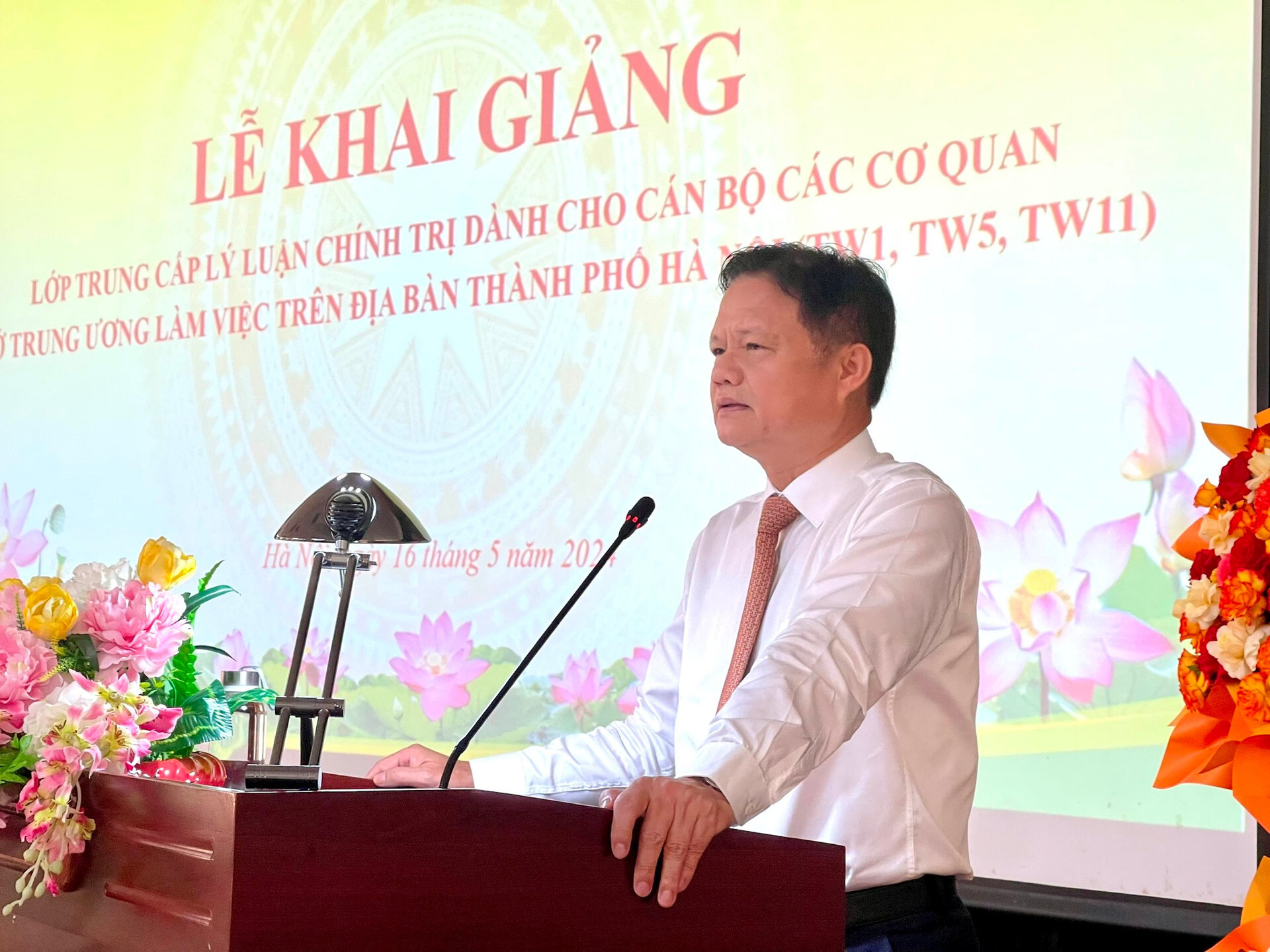 Khai giảng 3 lớp trung cấp lý luận chính trị cho 16 cơ quan ở Trung ương