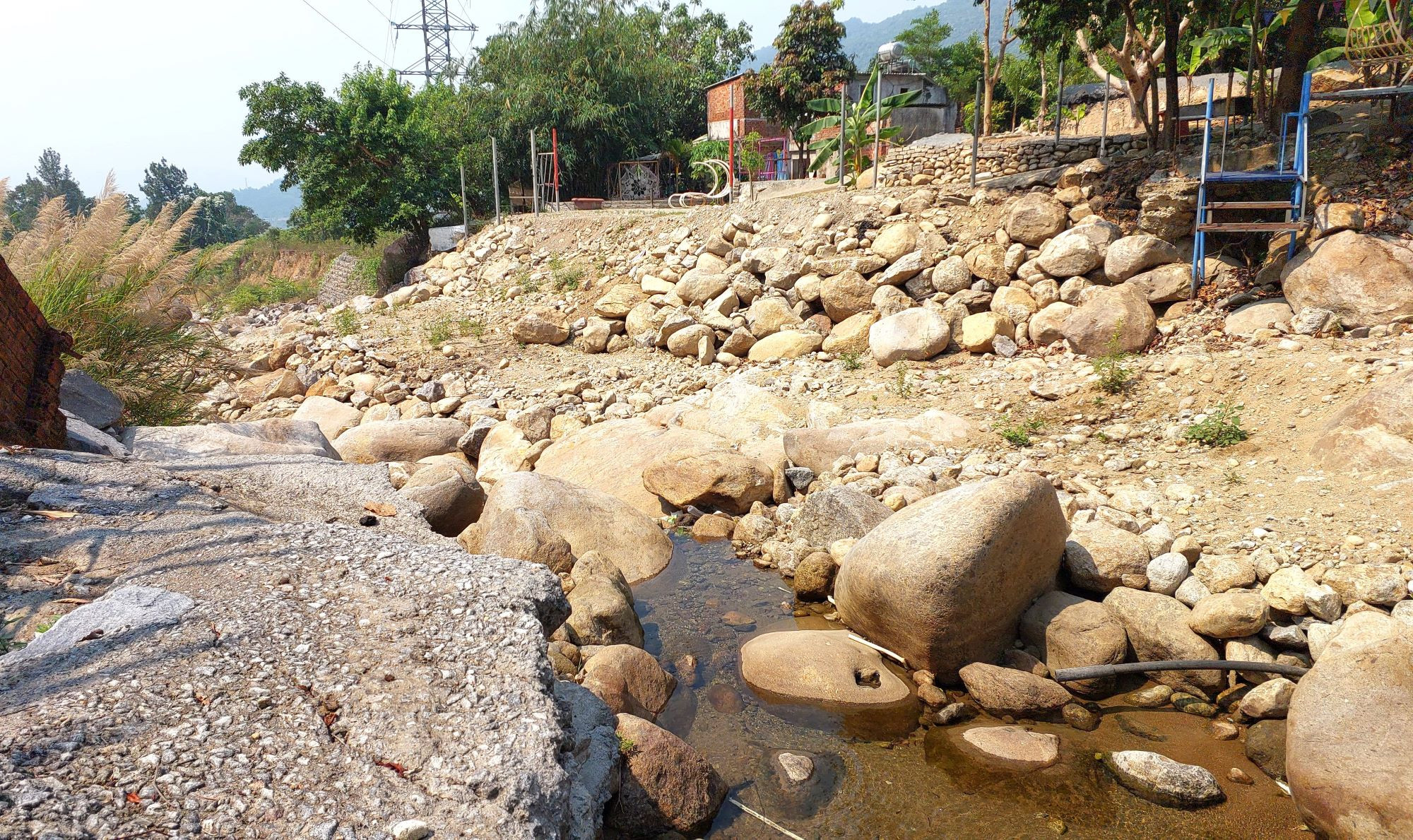 Sở TN-MT Đà Nẵng nêu nguyên nhân suối du lịch nổi tiếng cạn trơ đáy