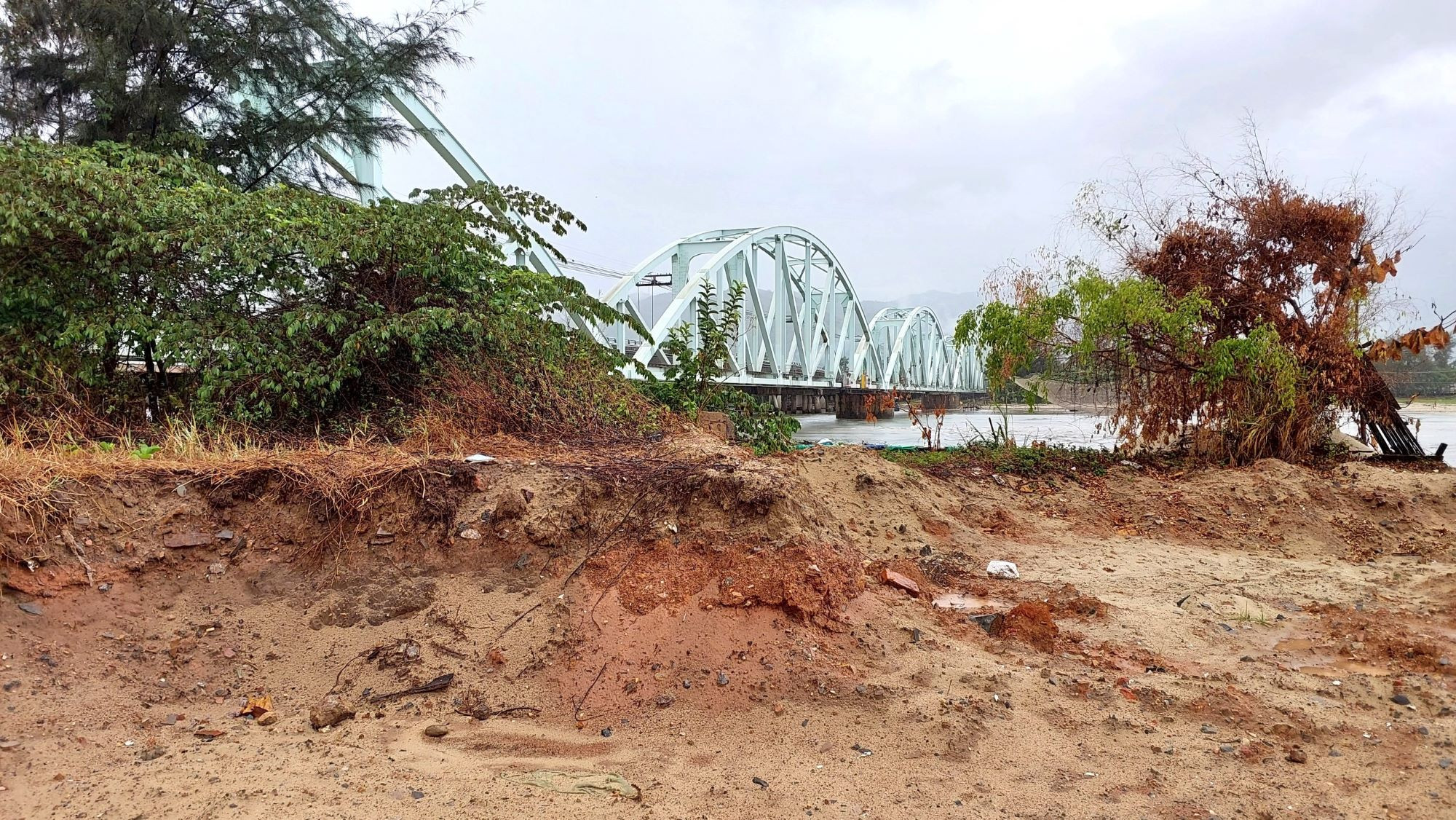 Dự án khu du lịch sinh thái ở Đà Nẵng vi phạm hành lang bảo vệ cầu đường sắt