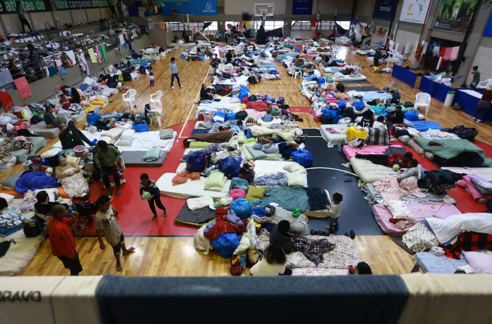 Brazil dựng 'thành phố lều' cho dân tránh lũ 