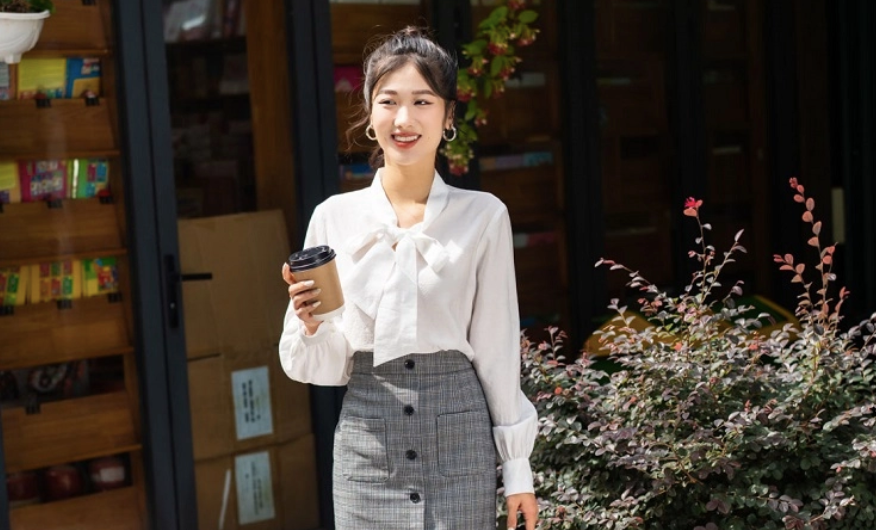 Trang phục đi làm vừa mát vừa dễ giúp bạn thành ngôi sao thời trang