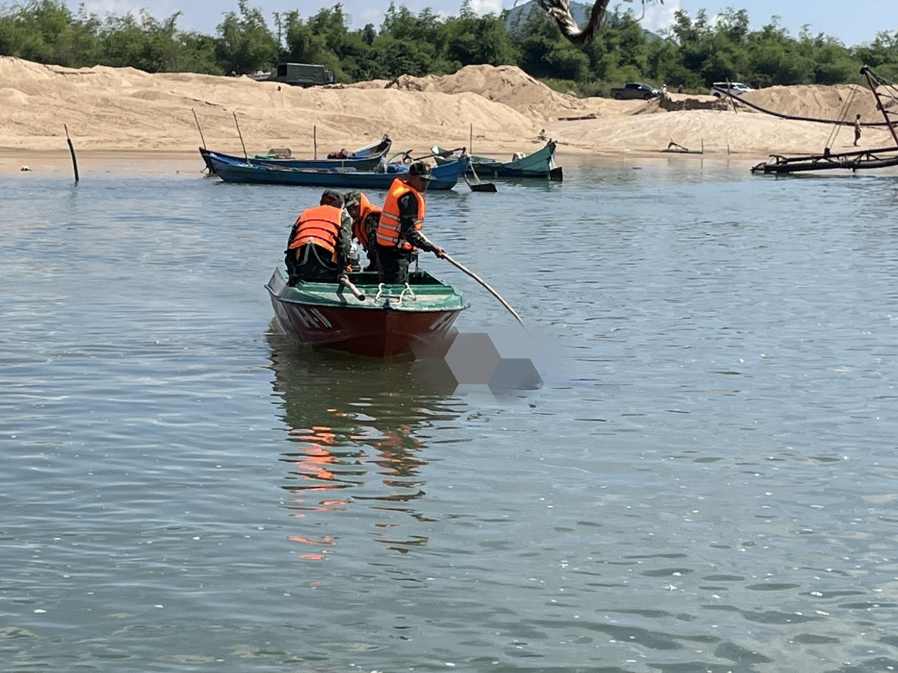 Tìm thấy thi thể nạn nhân còn lại vụ lật ghe trên sông ở Phú Yên
