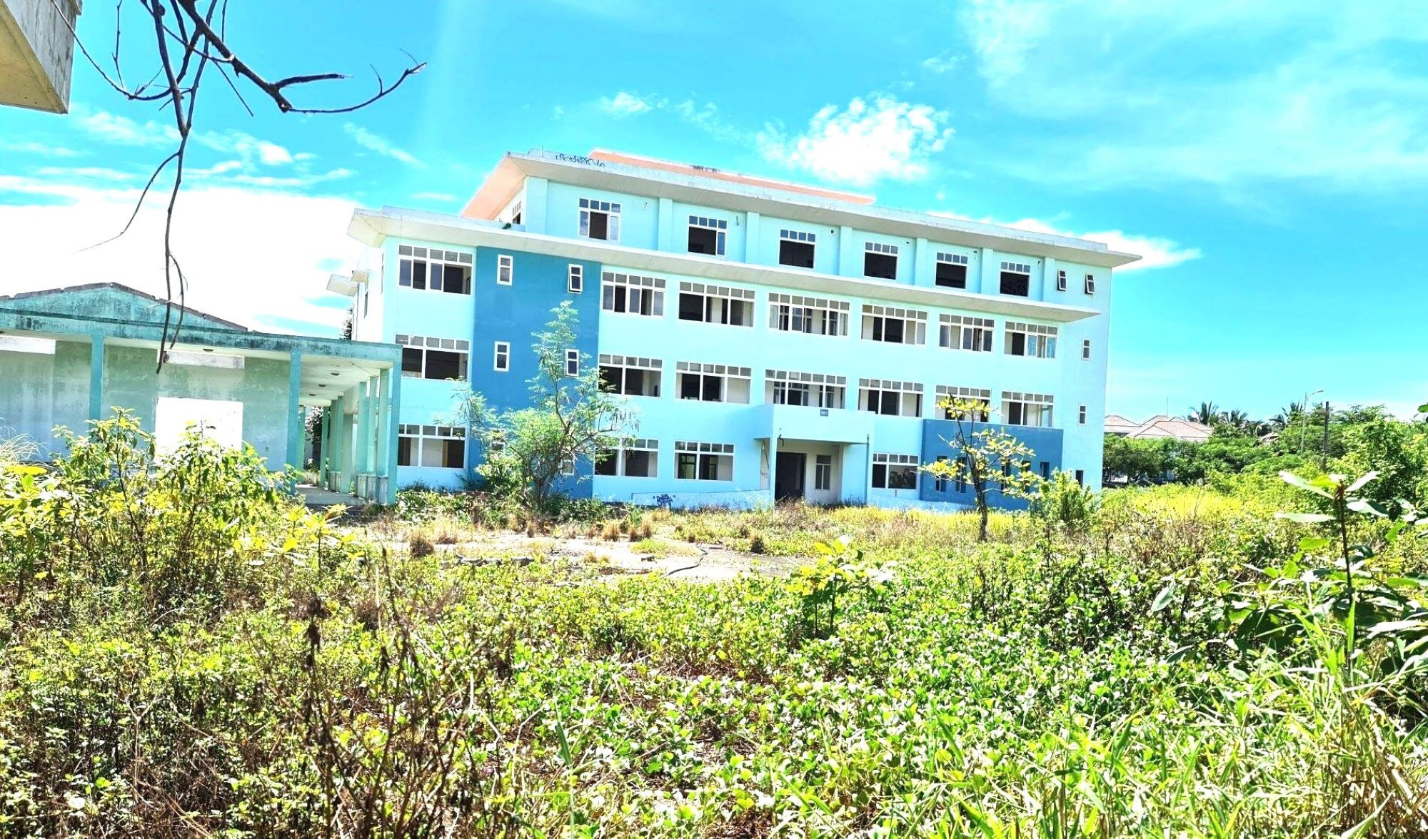 Đề xuất đấu giá khu 'đất vàng' bị bỏ hoang ven biển Đà Nẵng