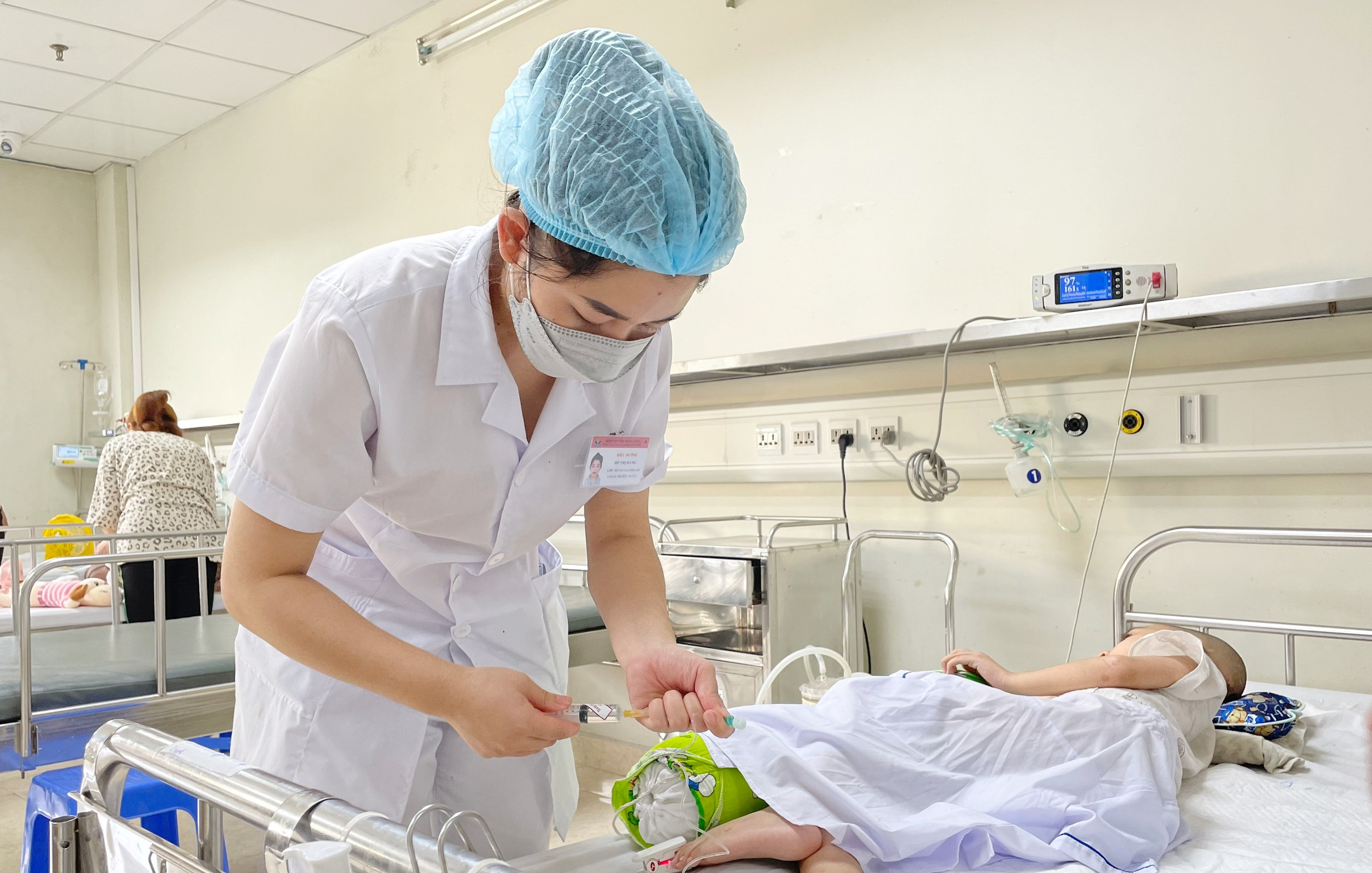 Bé 5 tuổi mắc nhiều bệnh được bảo hiểm y tế chi trả gần 4,5 tỷ đồng