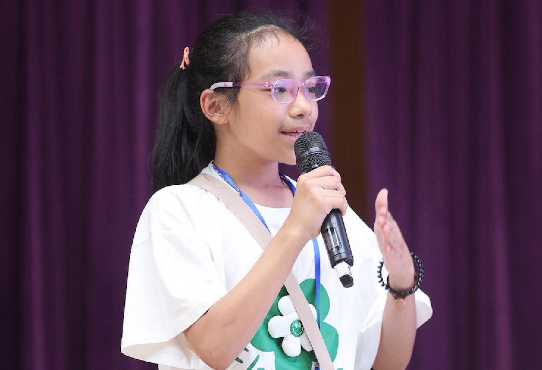 Học sinh tranh luận 'có nên thưởng tiền cho người đạt kết quả học xuất sắc'