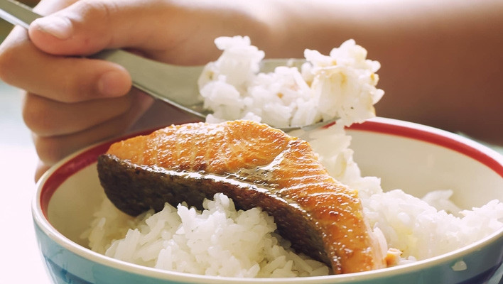 Nhập viện cấp cứu sau bữa tối với món cá ngạnh