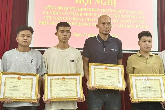 Thủ tướng gửi thư khen 4 người hùng đập tường cứu người trong vụ cháy nhà trọ